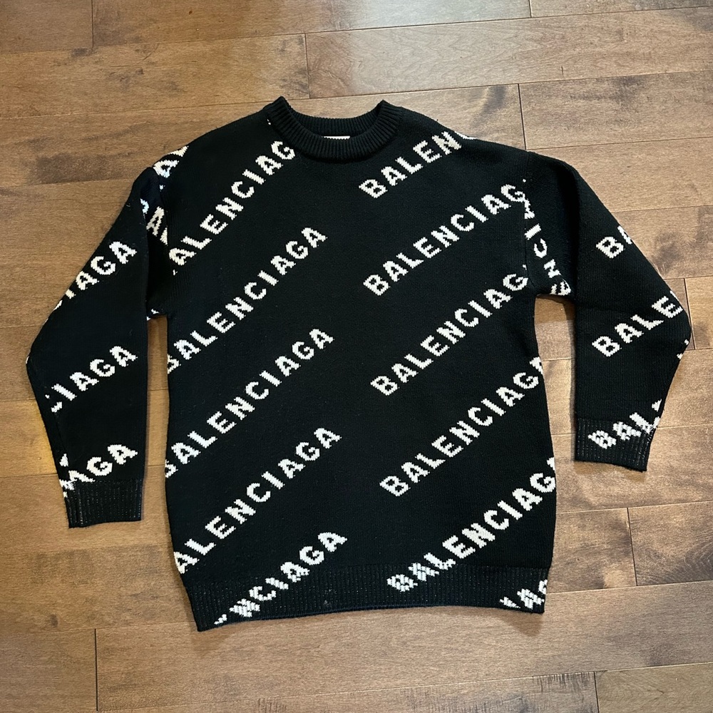 Balenciaga sweater sz S